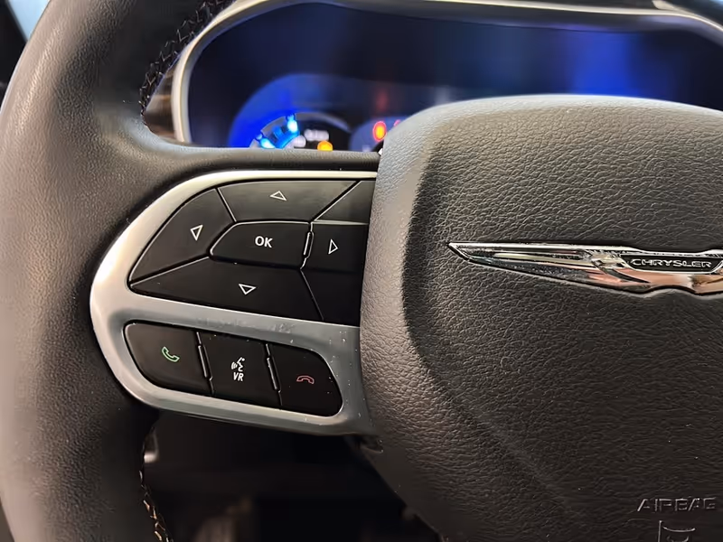 2023 Chrysler Pacifica Hybrid Pinnacle