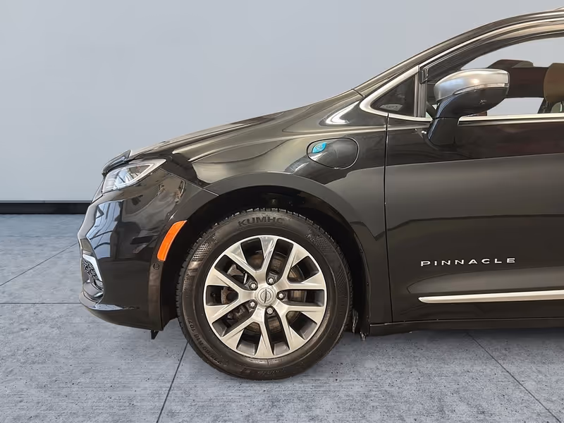 2023 Chrysler Pacifica Hybrid Pinnacle