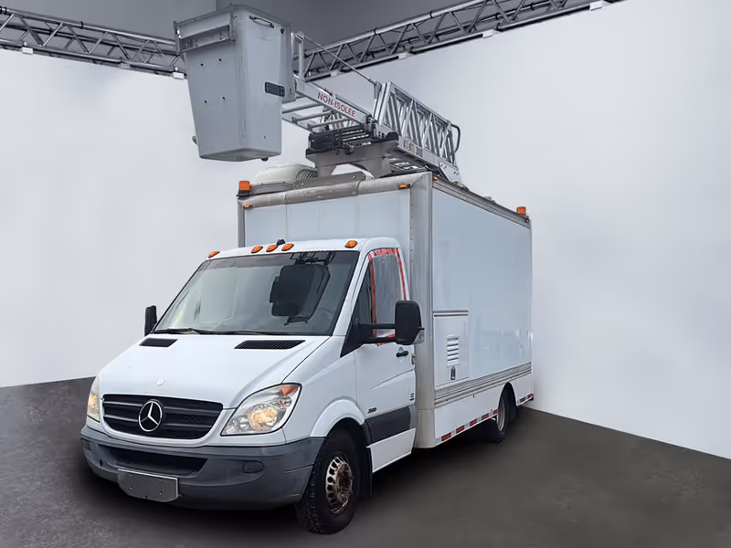 2012 Mercedes-Benz Sprinter Chassis-Cabs 2WD Reg Cab 170" WB