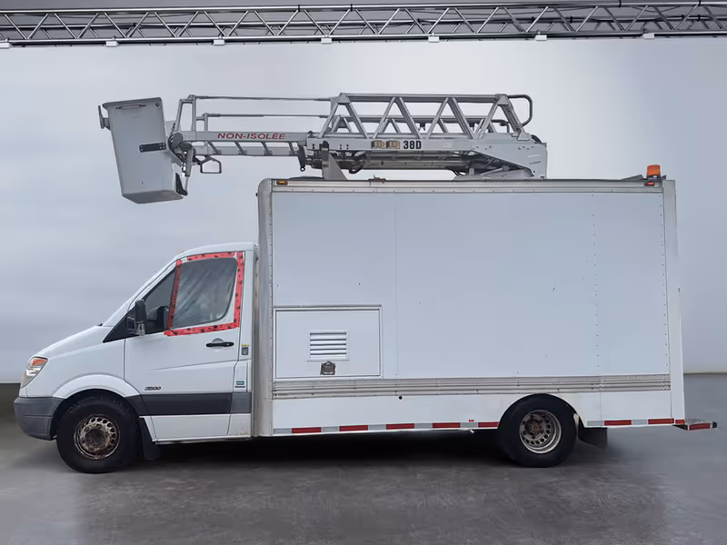2012 Mercedes-Benz Sprinter Chassis-Cabs 2WD Reg Cab 170" WB
