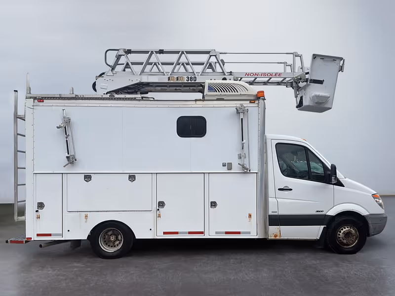 2012 Mercedes-Benz Sprinter Chassis-Cabs 2WD Reg Cab 170" WB