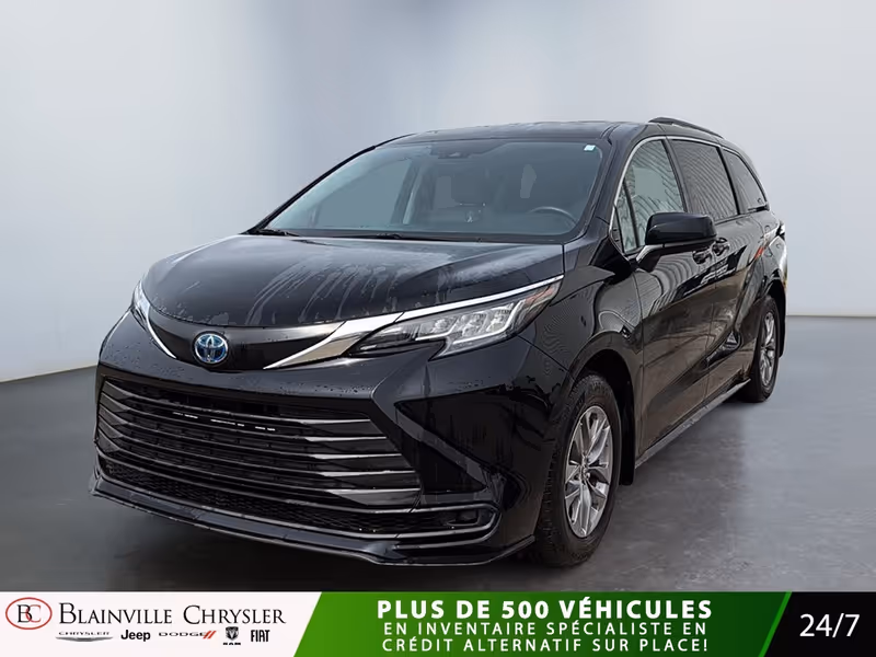 2022 Toyota Sienna LE