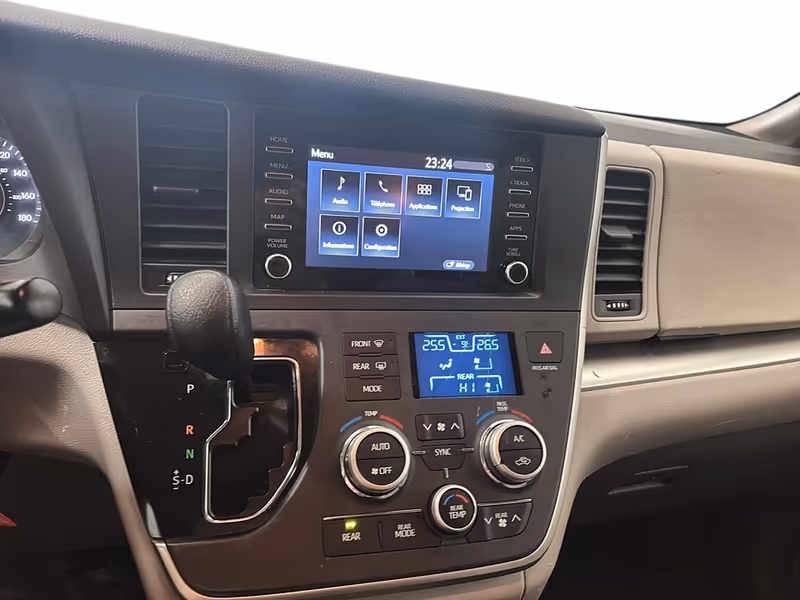 2020 Toyota Sienna CE