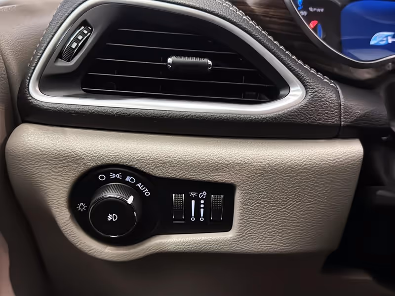 2021 Chrysler Pacifica Hybrid Limited