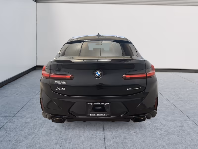 2023 BMW X4 xDrive30i