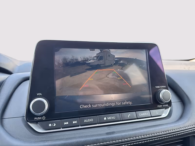 2025 Nissan Rogue SV Moonroof