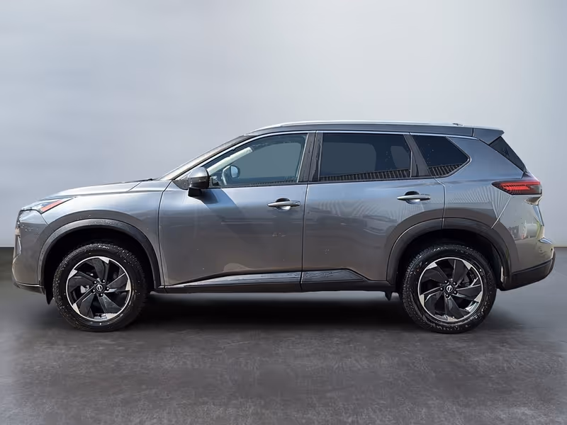 2025 Nissan Rogue SV Moonroof