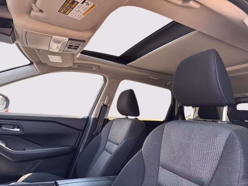 2025 Nissan Rogue SV Moonroof