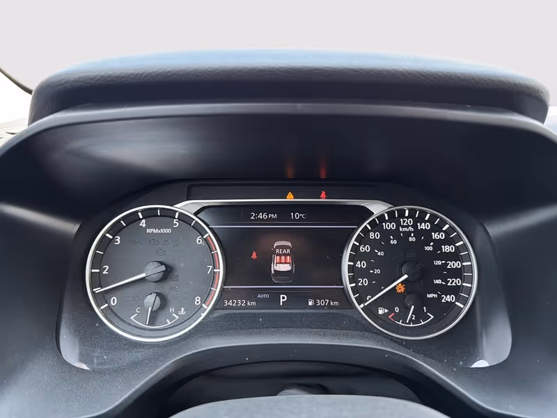 2025 Nissan Rogue SV Moonroof