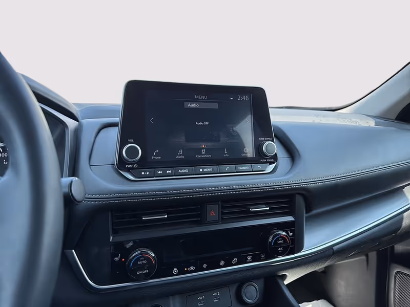 2025 Nissan Rogue SV Moonroof