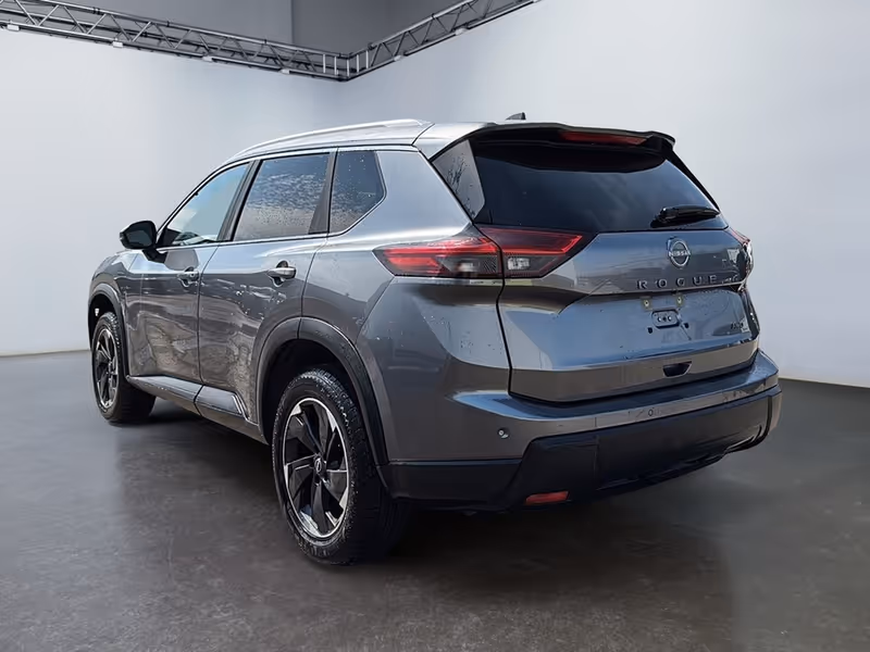 2025 Nissan Rogue SV Moonroof