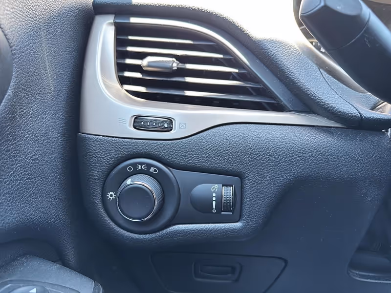 2014 Jeep Cherokee Sport