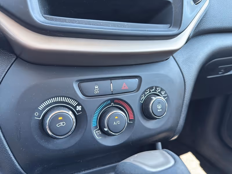 2014 Jeep Cherokee Sport