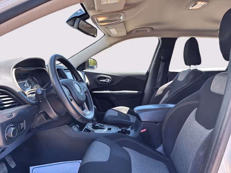 2014 Jeep Cherokee Sport