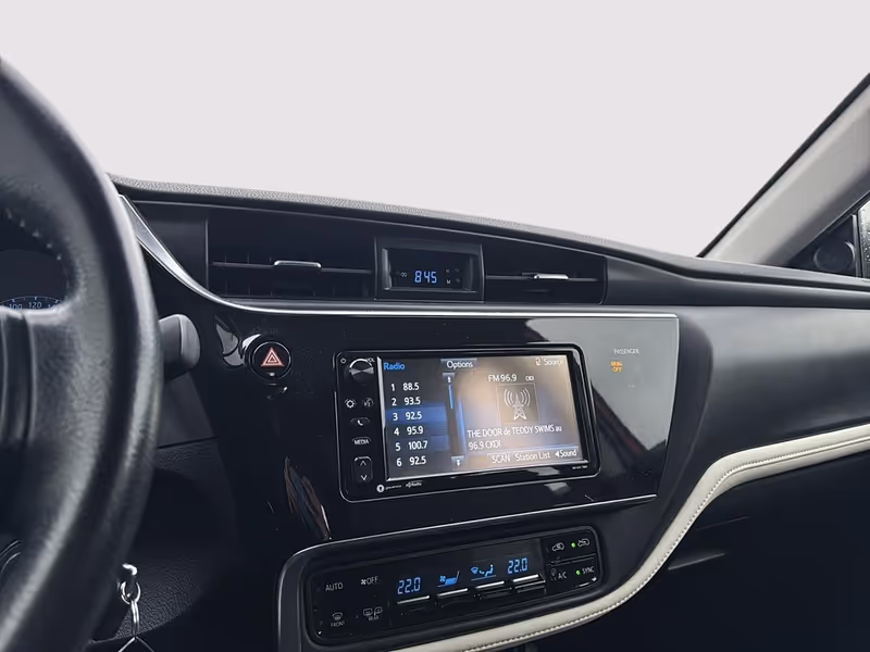 2017 Toyota Corolla iM CVT (Natl)