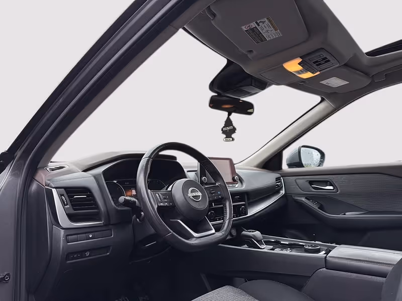 2023 Nissan Rogue SV Moonroof
