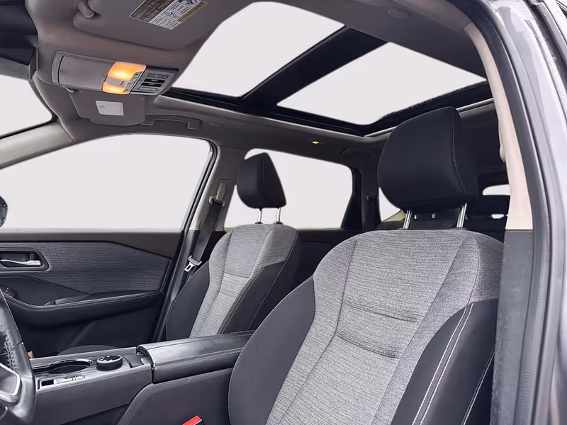 2023 Nissan Rogue SV Moonroof