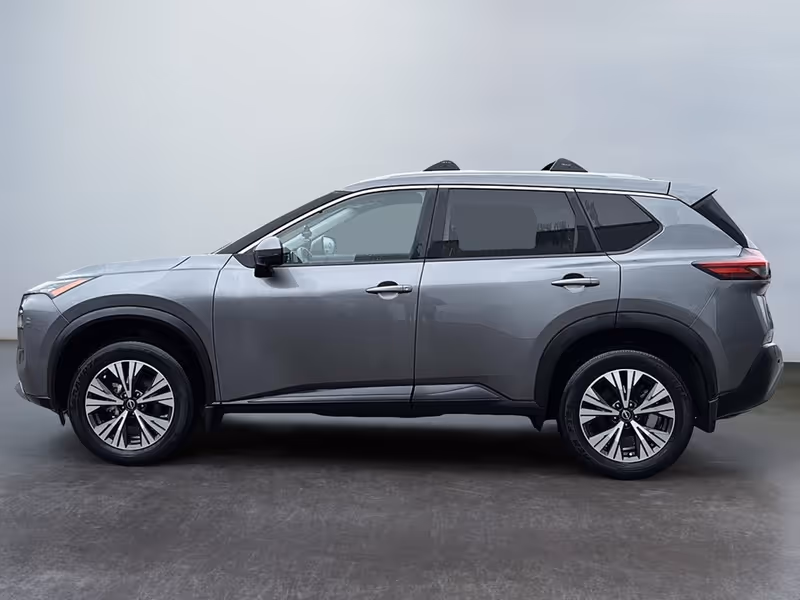 2023 Nissan Rogue SV Moonroof