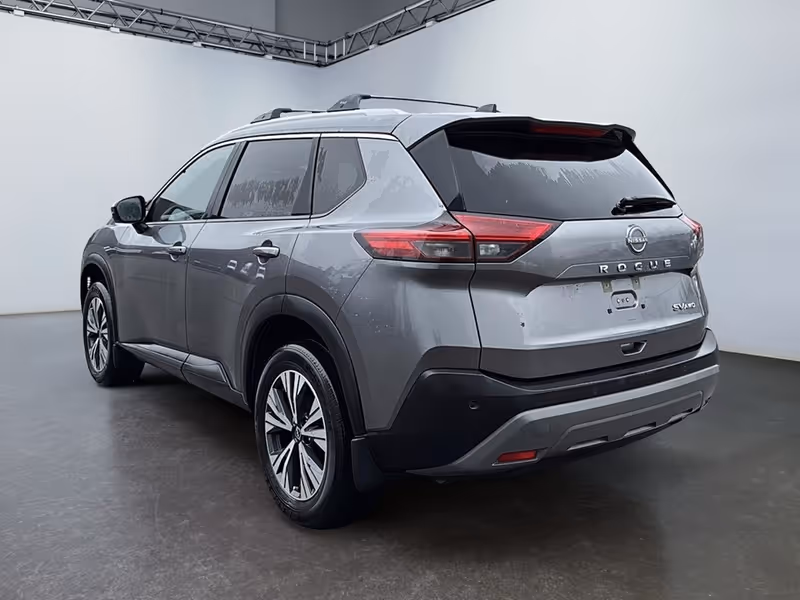 2023 Nissan Rogue SV Moonroof
