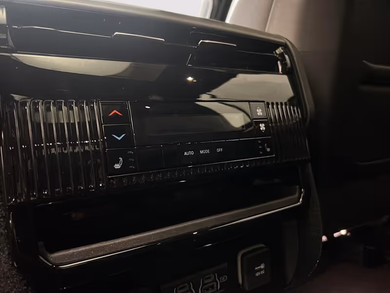 2026 Jeep Grand Wagoneer Limited Reserve