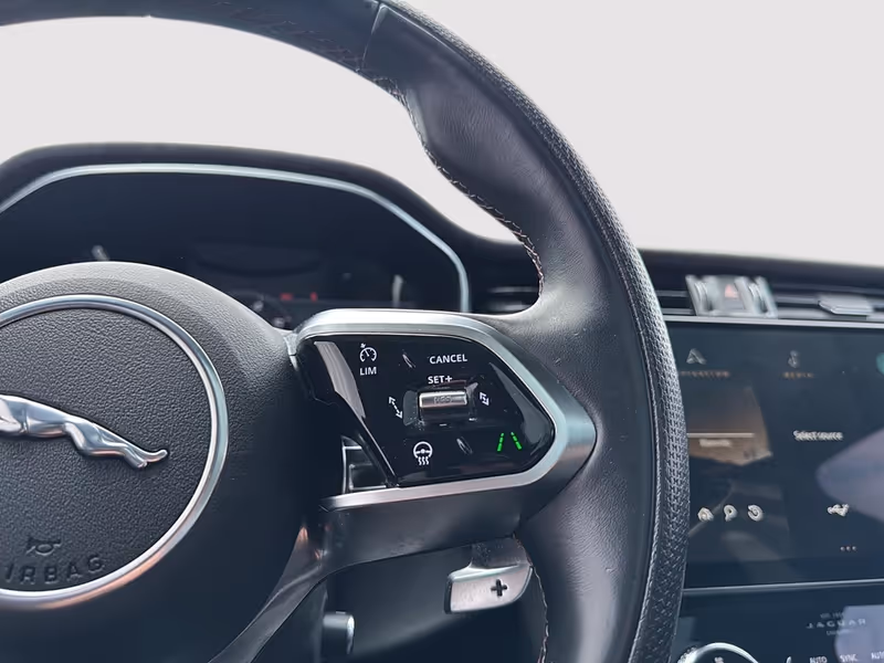 2021 Jaguar F-PACE P550 SVR