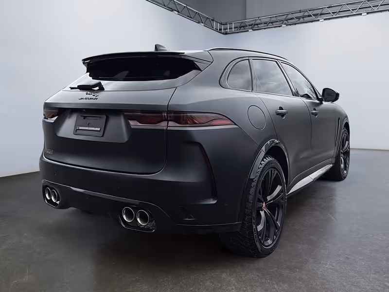 2021 Jaguar F-PACE P550 SVR