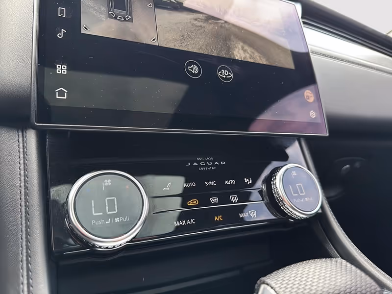 2021 Jaguar F-PACE P550 SVR