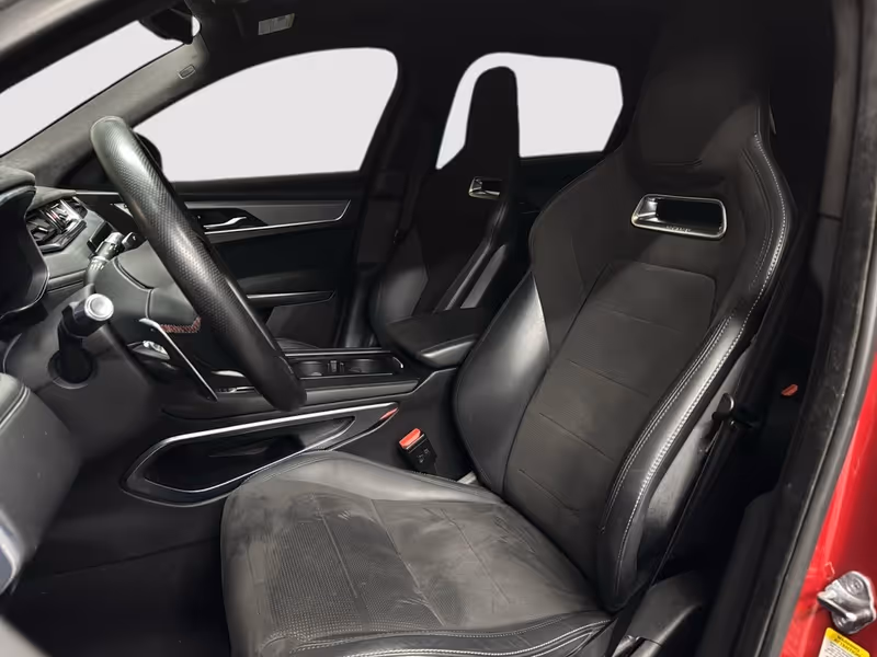 2021 Jaguar F-PACE P550 SVR