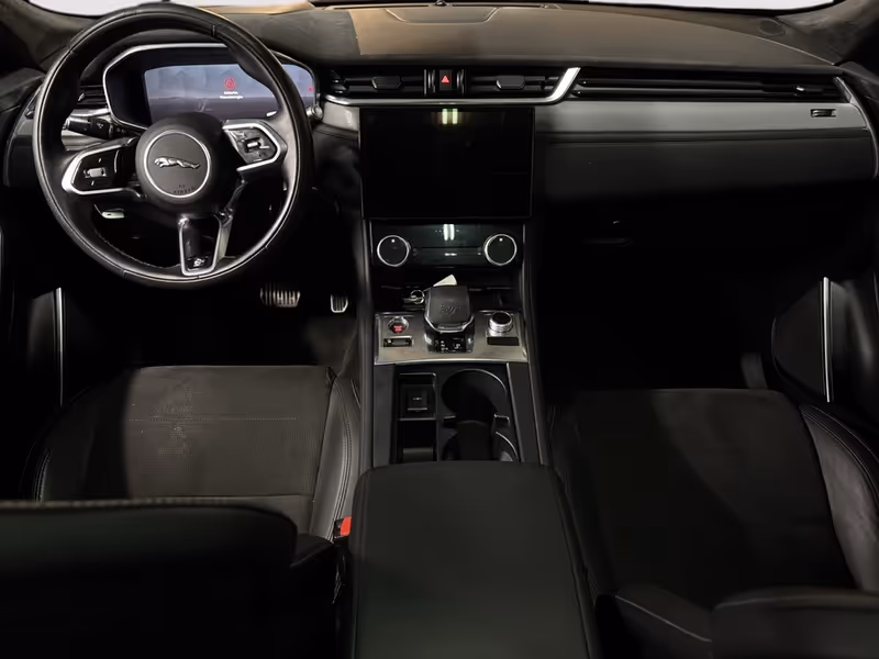 2021 Jaguar F-PACE P550 SVR