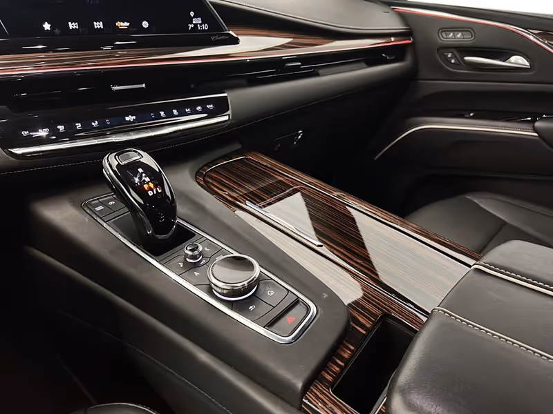 2023 Cadillac Escalade 4WD Luxury