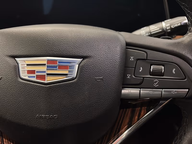 2023 Cadillac Escalade 4WD Luxury