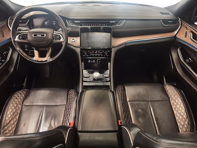 2023 Jeep Grand Cherokee Summit