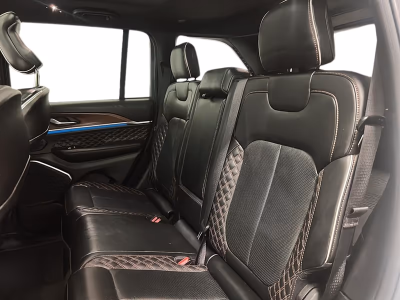 2023 Jeep Grand Cherokee Summit