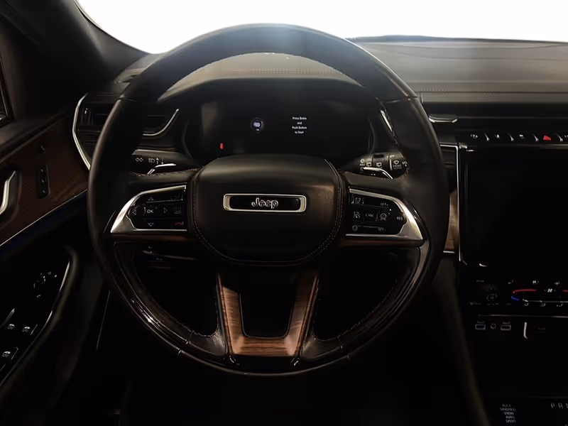 2023 Jeep Grand Cherokee Summit