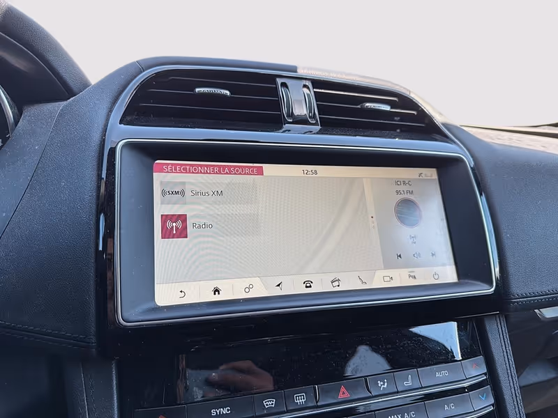 2019 Jaguar F-PACE Prestige