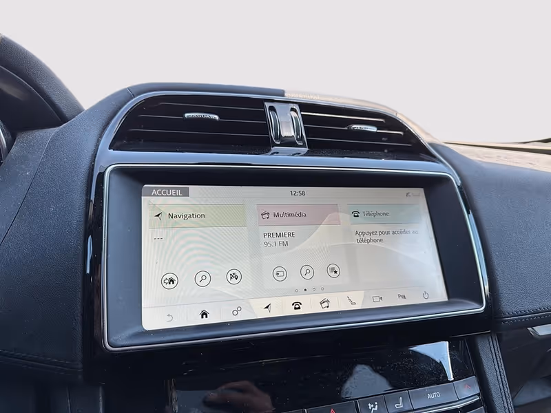 2019 Jaguar F-PACE Prestige