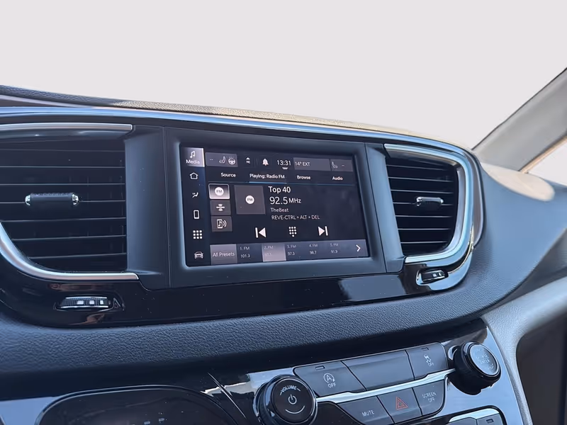 2024 Chrysler Grand Caravan SXT