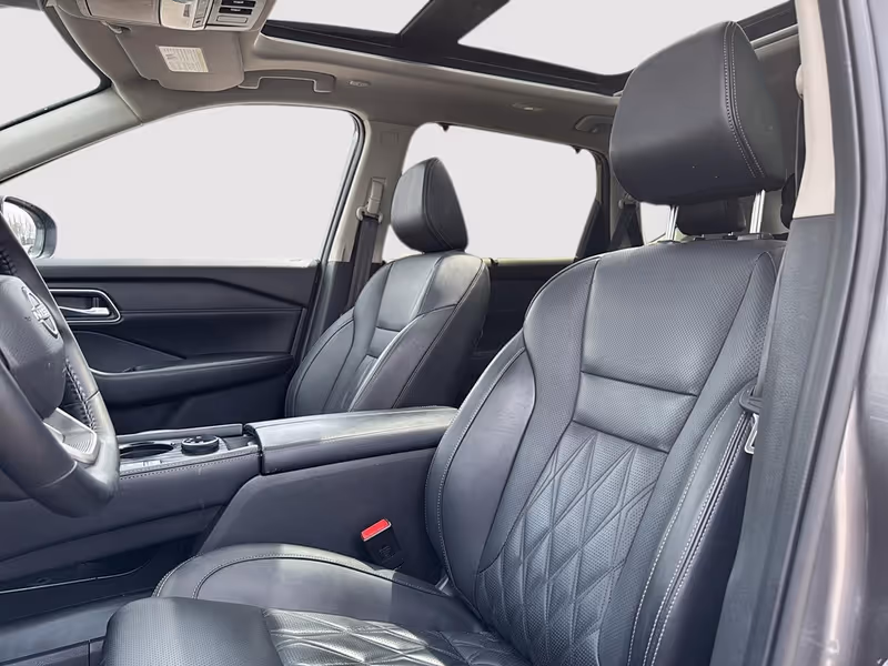 2025 Nissan Rogue Platinum