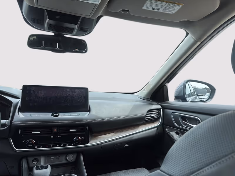 2025 Nissan Rogue Platinum