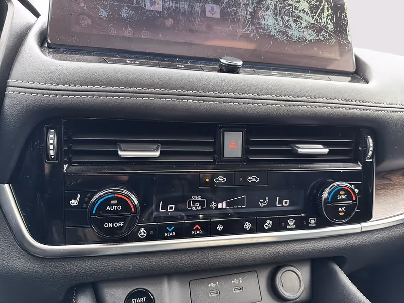 2025 Nissan Rogue Platinum