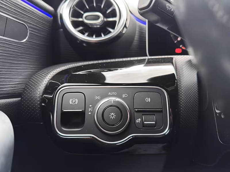 2020 Mercedes-Benz A-Class A 220