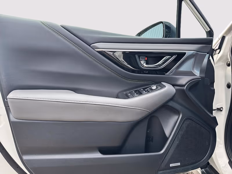 2025 Subaru Outback Onyx