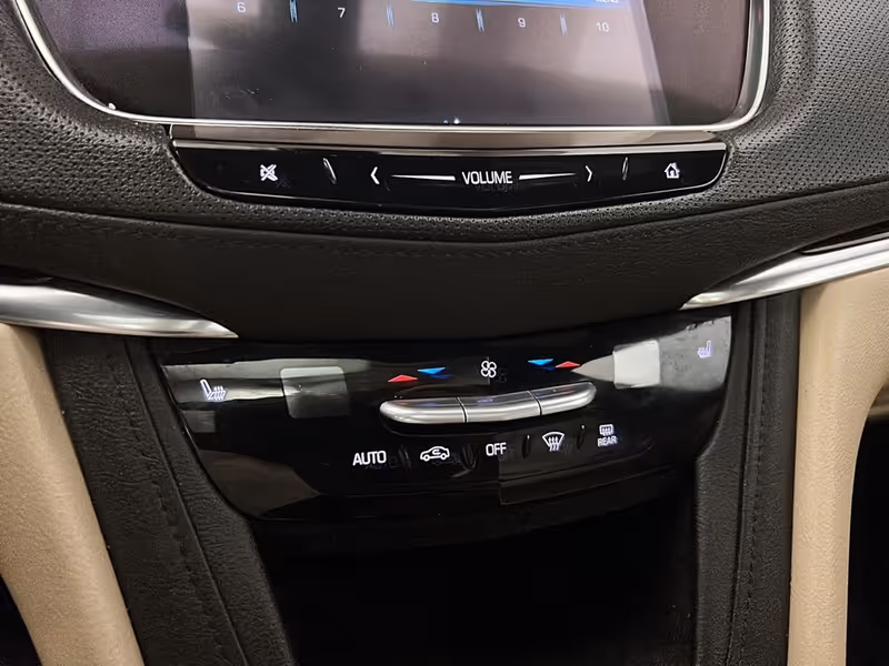 2018 Cadillac XT5 Luxury AWD