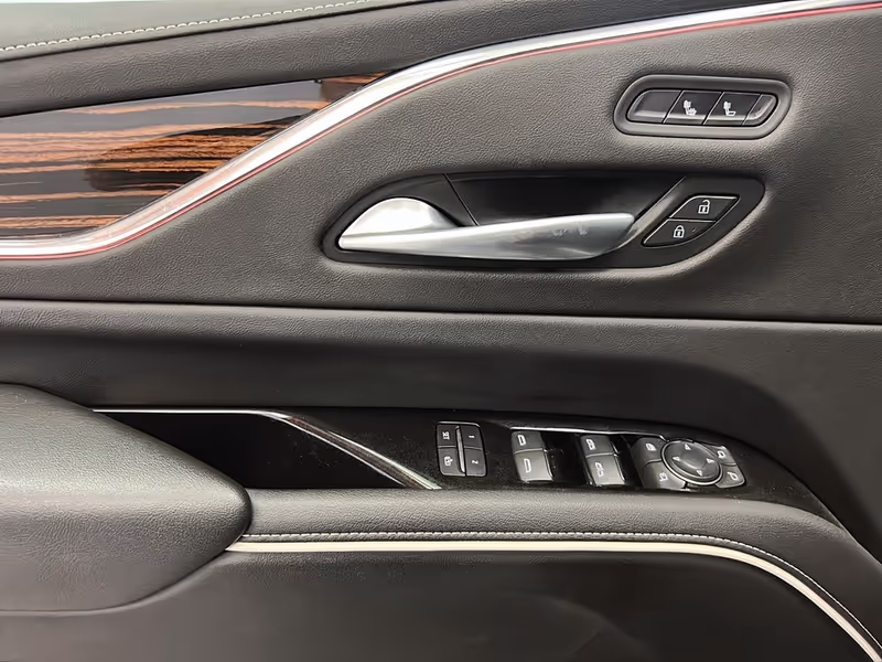 2023 Cadillac Escalade 4WD Luxury
