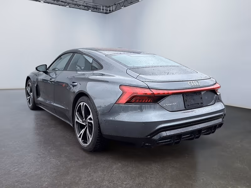 2022 Audi e-tron GT Premium Plus