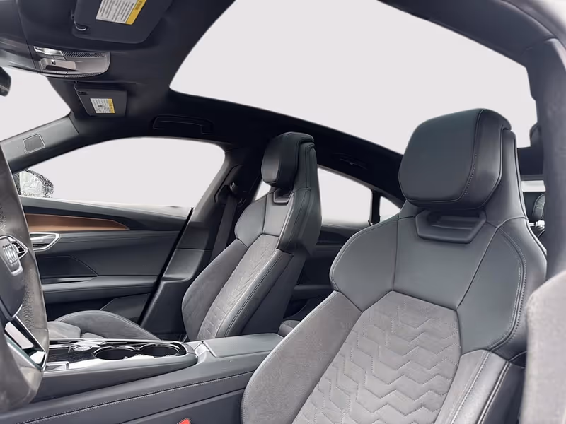 2022 Audi e-tron GT Premium Plus