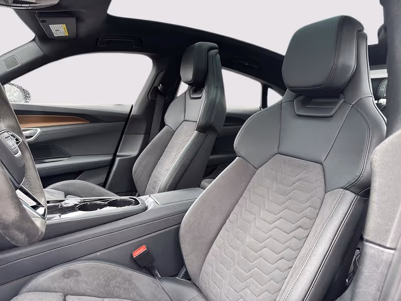 2022 Audi e-tron GT Premium Plus