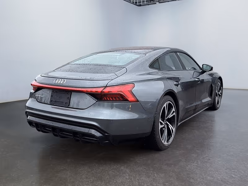 2022 Audi e-tron GT Premium Plus
