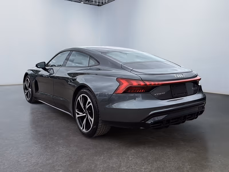 2022 Audi e-tron GT Premium Plus