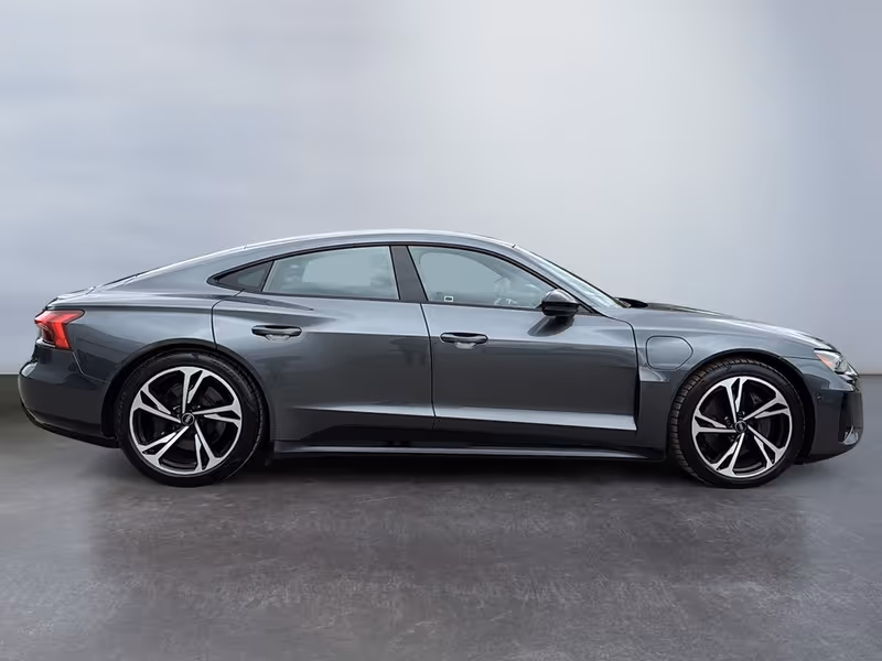 2022 Audi e-tron GT Premium Plus